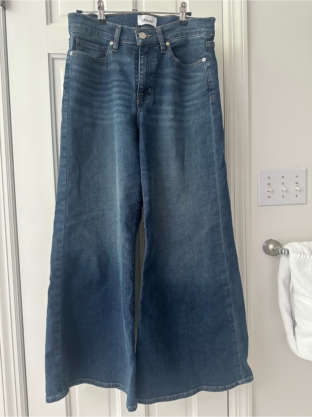 Frame Denim Wide-Leg High-Rise Jeans in Dark Blue Wash Le Palazzo Crop